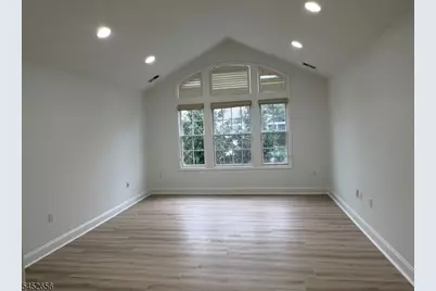 311 Kensington Ln, Livingston, NJ 07039 - Photo 19