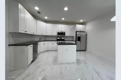 311 Kensington Ln, Livingston, NJ 07039 - Photo 3