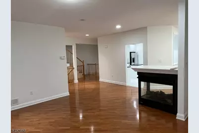 311 Kensington Ln, Livingston, NJ 07039 - Photo 9