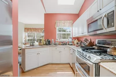 1308 Grandview Ct, Hanover Township, NJ 07981 - Photo 7