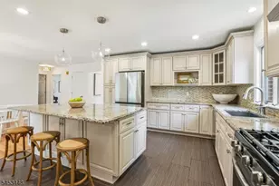 650 Ridgewood Rd, Maplewood, NJ 07040 - Photo 15