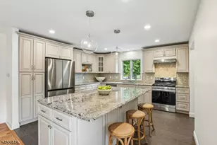 650 Ridgewood Rd, Maplewood, NJ 07040 - Photo 13