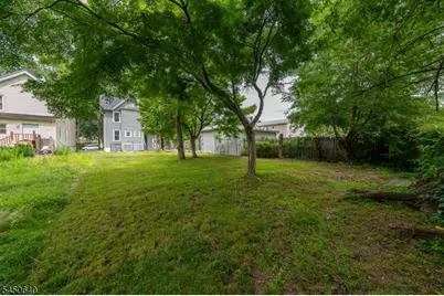 806 E 2nd St, Plainfield, NJ 07062 - Photo 17