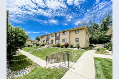 401 Highway22B41U8, North Plainfield, NJ 07060 - Photo 3