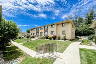 401 Highway22B41U8, North Plainfield, NJ 07060 - Photo 3