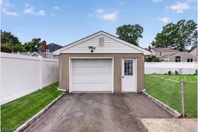 88 Princeton Ave, Rahway, NJ 07065 - Photo 27