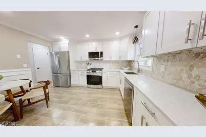 860 Salem Rd, Union Township, NJ 07083 - Photo 11