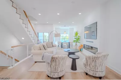 5 Harbor Front Plz, Elizabeth, NJ 07206 - Photo 5
