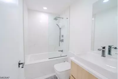 5 Harbor Front Plz, Elizabeth, NJ 07206 - Photo 23