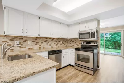 54 Eton Ct, Bedminster Township, NJ 07921 - Photo 5
