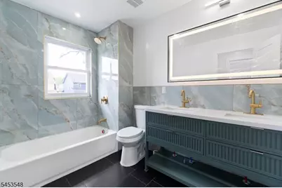 37 Wayne Ave, East Orange, NJ 07018 - Photo 9