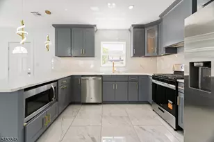 37 Wayne Ave, East Orange, NJ 07018 - Photo 5