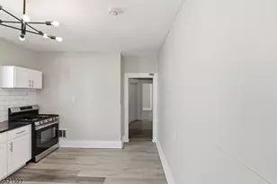 243 S Clinton St, East Orange, NJ 07018 - Photo 11