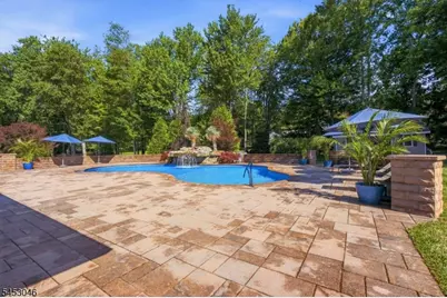 65 Washington Valley Rd, Warren Township, NJ 07059 - Photo 11