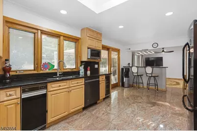 228 Dorothy Dr, North Haledon, NJ 07508 - Photo 9