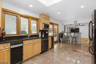 228 Dorothy Dr, North Haledon, NJ 07508 - Photo 9