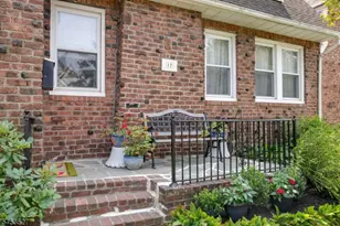 17 Ferncliff Rd, Bloomfield, NJ 07003 - Photo 3