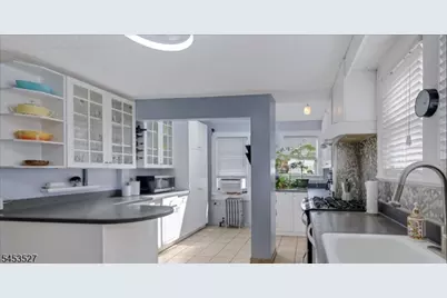 17 Ferncliff Rd, Bloomfield, NJ 07003 - Photo 5