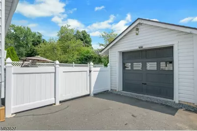 17 Ferncliff Rd, Bloomfield, NJ 07003 - Photo 27