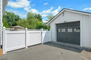 17 Ferncliff Rd, Bloomfield, NJ 07003 - Photo 29