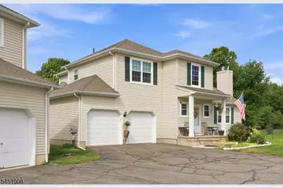 47 Colby Ct, White Township, NJ 07823 - Photo 3