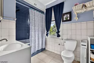 136 W Gibbons St, Linden, NJ 07036 - Photo 23