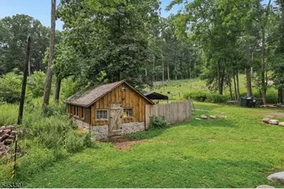 135 Millbrook Rd, Hardwick Township, NJ 07825 - Photo 33