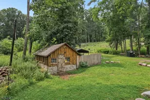 135 Millbrook Rd, Hardwick Township, NJ 07825 - Photo 33