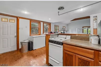 135 Millbrook Rd, Hardwick Township, NJ 07825 - Photo 27