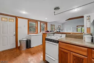 135 Millbrook Rd, Hardwick Township, NJ 07825 - Photo 27