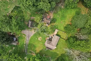 135 Millbrook Rd, Hardwick Township, NJ 07825 - Photo 3