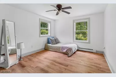 135 Millbrook Rd, Hardwick Township, NJ 07825 - Photo 23