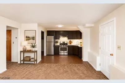 19 Village Pl, Secaucus, NJ 07094 - Photo 15