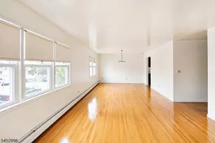 19 Village Pl, Secaucus, NJ 07094 - Photo 5