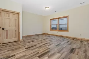 13 Johnston Dr, Bethlehem Township, NJ 08804 - Photo 15