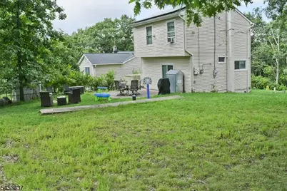 117 Vermont Trl, Hopatcong, NJ 07843 - Photo 25