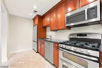 67-75 New England Ave #71d, Summit, NJ 07901 - Photo 13
