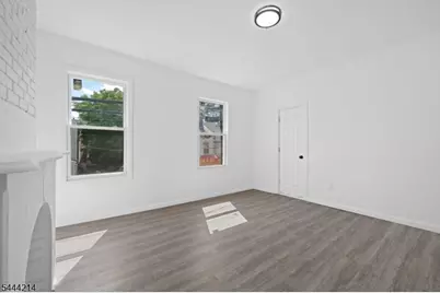 80 Wayne Ave, Paterson, NJ 07522 - Photo 15