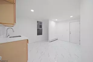 80 Wayne Ave, Paterson, NJ 07522 - Photo 9