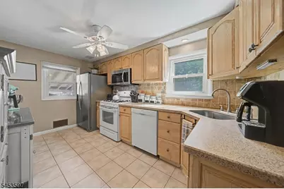 38 Duncan Ln, Rockaway, NJ 07866 - Photo 5