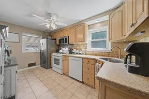 38 Duncan Ln, Rockaway, NJ 07866 - Photo 5