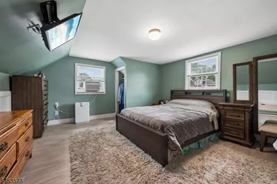 813 Raritan Ave, Manville, NJ 08835 - Photo 17