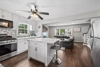 813 Raritan Ave, Manville, NJ 08835 - Photo 9