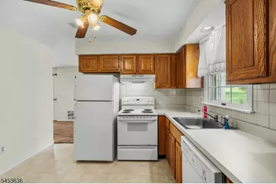 309 Sparrow Ct, Readington, NJ 08887 - Photo 9