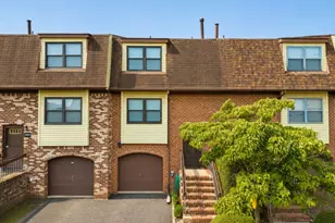 3003 N Oaks Blvd, North Brunswick Township, NJ 08902 - Photo 1