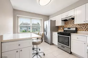 3003 N Oaks Blvd, North Brunswick Township, NJ 08902 - Photo 11