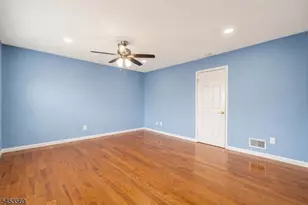 3003 N Oaks Blvd, North Brunswick Township, NJ 08902 - Photo 17