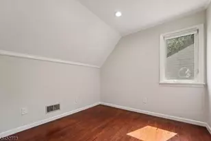 4 Arbor Ct, Livingston, NJ 07039 - Photo 23