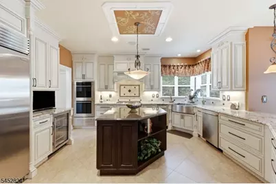 319 Valley View Cir, Freehold Township, NJ 07728 - Photo 17