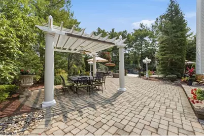 319 Valley View Cir, Freehold Township, NJ 07728 - Photo 41